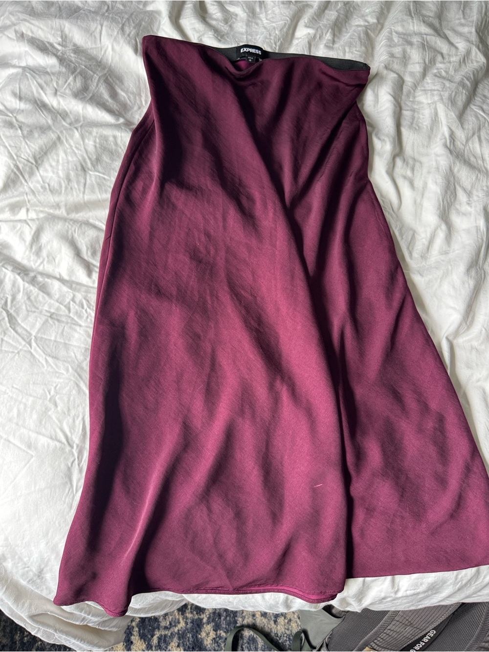 Express Midi Skirt in Plum
